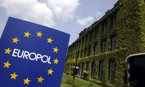 Europol spektakularnom objavom traži krimninalce, među njima i Hrvatica