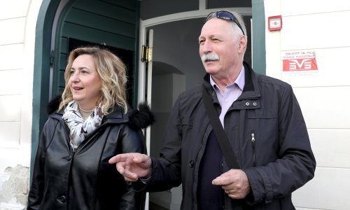 Novi jezični gaf šefice učiteljskog sindikata: 'U pondeljak krećaju...'