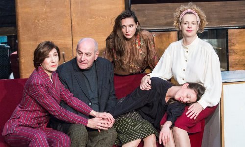 Jelčićeve 'Tri sestre' su Čehov 21. stoljeća – neobuzdan, ironičan, dinamičan i s puno strasti