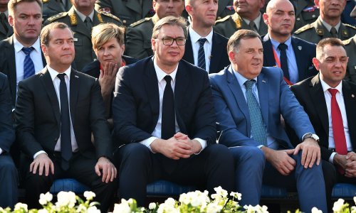 Medvedev i Vučić kažu da predstavljaju snage koje se bore protiv falsificiranja povijesti
