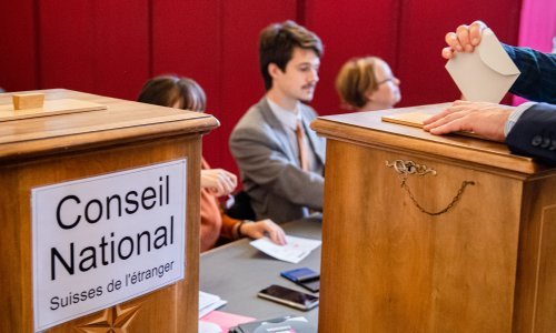 Na izborima u Švicarskoj zabilježen rast zelenih, a pad krajnje desnih stranaka