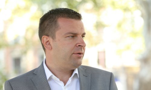 Hrebak i službeno kandidat za predsjednika HSLS-a, dobio i protukandidata