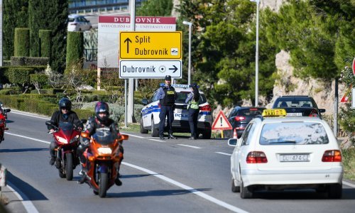 Filmska pljačka u Zračnoj luci Dubrovnik; maskirani dvojac na motoru opljačkao zaštitare s novcem