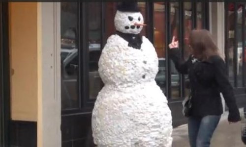 Strašni snjegović Freaky ponovo na ulicama Providencea