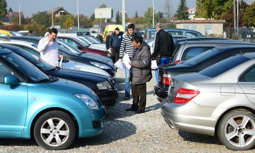 Država prodaje 289 vozila, neka već od 1000 kuna. Pogledajte što se nudi