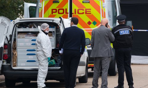 U Vijetnam dopremljena prva tijela migranata pronađena u britanskom kamionu