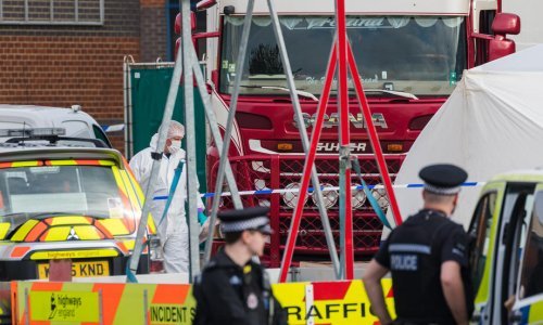 Britanska policija priznala da imaju propusne granice, šire istragu o smrti 39 Kineza