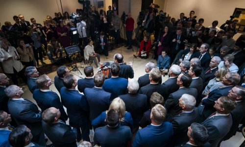 Drama u američkom Kongresu; republikanci upali u sigurnu sobu za saslušanja