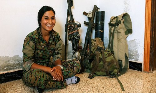 Putovanje u Rožavu, demokratsko društvo bez države temeljeno na ženskim pravima, ekologiji i jednakosti