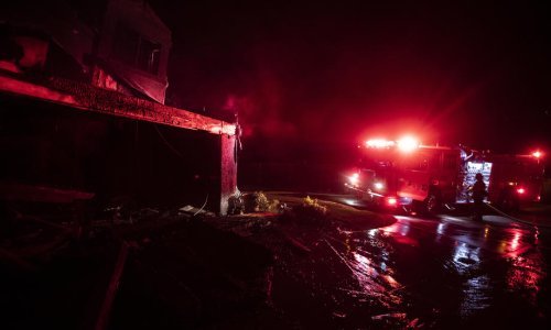 Nastavlja se borba s vatrenom stihijom u Kaliforniji, evakuirano 40 tisuća stanovnika