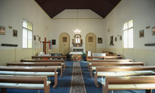 Drastičan pad povjerenja u Crkvu: Na misama sve manje vjernika, ali zato jača veza s desnicom