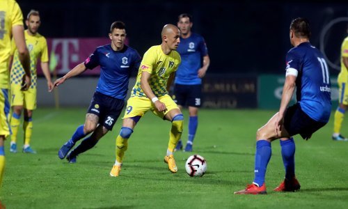 Utakmica s čak 12 žutih i jednim crvenim kartonom; Inter slavio u 'derbiju davljenika'