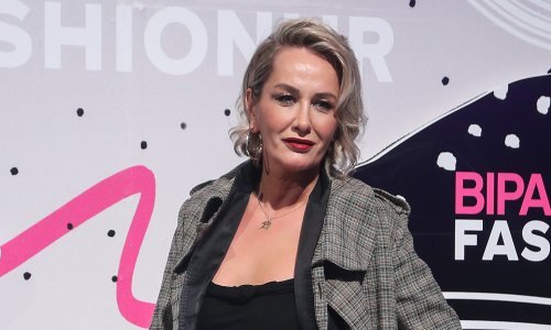 Nismo je dugo vidjeli: Marija Cvitanović svoju besprijekornu figuru prikrila trendi balonerom kariranog uzorka