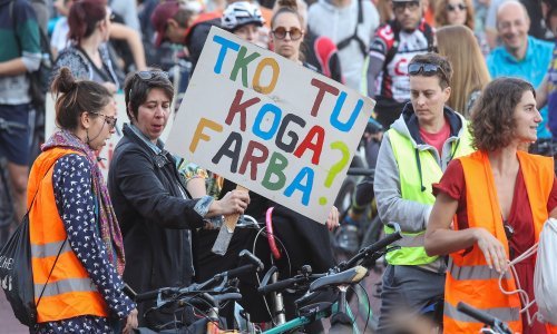 Biciklisti okupirali centar Zagreba kako bi ukazali na lošu i nepropisnu infrastrukturu