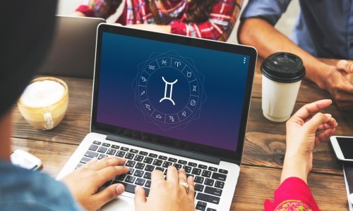 Za Rakove će ovo biti mjesec uspona i padova, Ovnovima će pružiti rijetku poslovnu priliku, Vodenjaci će proživljavati ljubavni triler, a puni energije Strijelci će disati punim plućima