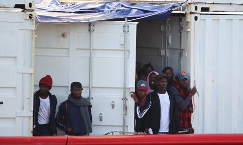 U Belgiji pronađeno 12 preživjelih migranata u kamionu hladnjači