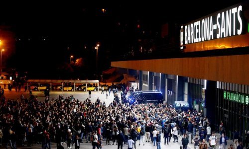 Prosvjednici u Barceloni pokušavaju blokirati željeznički kolodvor