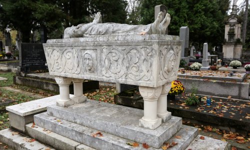 [FOTO] Pogledajte čiji se sve grobovi i spomenici poznatih osoba nalaze na Mirogoju