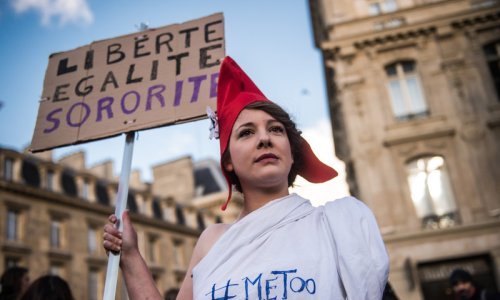 Francuska obiteljskim zlostavljačima oduzima oružje, žrtvama će pomoći i banke