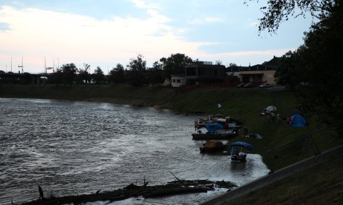 Dva migranta utopila se u Kupi, tijela pronašli slovenski vatrogasci