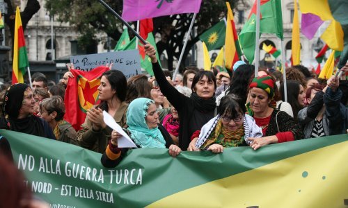 U Italiji tisuće osoba izrazile podršku sirijskim Kurdima