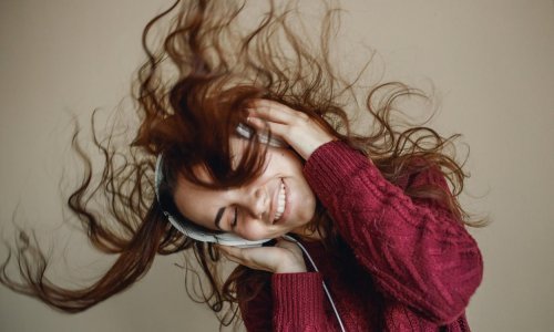 Zašto se uz neke pjesme osjećamo tako dobro? Pitajte umjetnu inteligenciju, ona zna odgovor