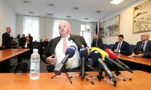 Bizarna svađa Glavaša i Jamana: 'Ja pišem svašta po Facebooku? Sram te bilo'