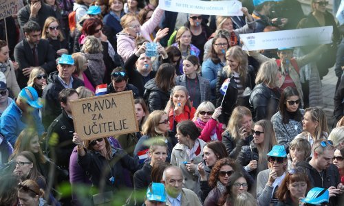 Štrajku u školama ne nazire se kraj, pogledajte kako je dosad tekao, što su sve sindikati tražili, a što je Vlada nudila