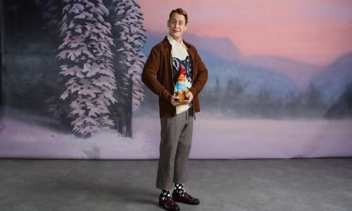 Zvijezda filma 'Sam u kući' dizajnirao blagdanske čarape