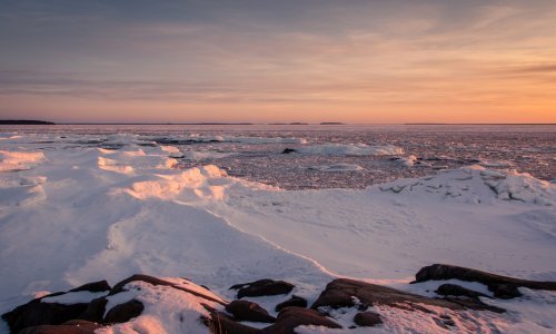 [VIDEO] Ledena jaja zapljusnula finsku obalu, evo o čemu je riječ