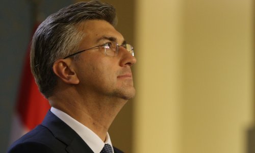 Plenković: Rekao sam Vučiću, dobit će diplomatsku notu zbog spomenika zapovjedniku napada na Vukovar