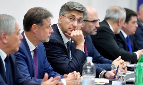 HDZ kreće u boj protiv tajnih grupa: Prvi na udaru 'uskoci i hajduci' koji šuruju protiv Plenkovića na WhatsAppu