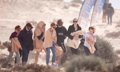 Angelina Jolie u dogovoru s Bradom Pittom odvela djecu na uzbudljiv izlet na Kanare