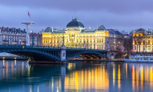 Student se samozapalio jer mu studentska plaća od 450 eura nije dovoljna za dostojanstven život