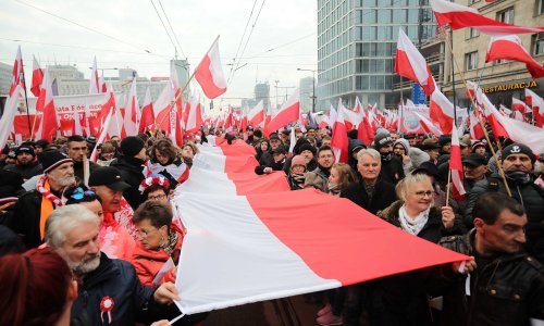 U Poljskoj desetci tisuća ljudi u velikom Hodu neovisnosti u Varšavi