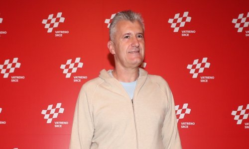 Jedini dan kad Davor Šuker treba izgledati primjereno, on dođe kao da ide u Maksimir šetati cucka i popiti kavu s tri lokalna dilbera
