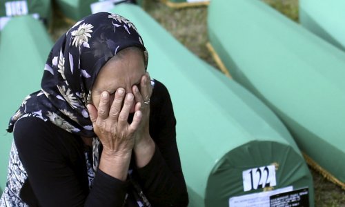 Srebrenica: Genocid u osam činova
