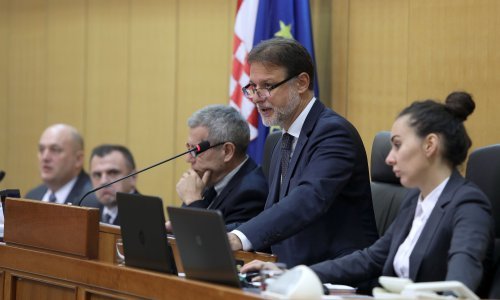 Vladin predstavnik odbio sve oporbene amandmane na prijedlog zakona o blagdanima