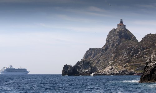 Jugo je bjesnilo, a svjetioničar na zabačenoj Palagruži se ozlijedio; spas je stigao iz zraka