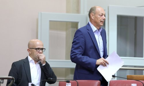 Do ponoći se odbijali amandmani u praznom Saboru, prošao tek HDZ-ov: 'Je li ijedan oporbeni amandman koristan za državu'?