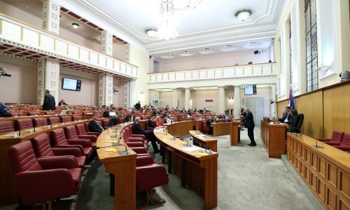 Pritisak urodio plodom: EPP odustao od unajmljivanja Sabora za 70 tisuća kuna