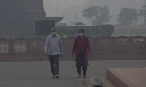 U New Delhiju zbog smoga zatvorene škole, ali djeca trče utrku