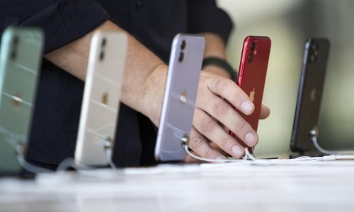 Odnijela smartfon na popravak, a zaposlenik si proslijedio osobne fotografije s uređaja