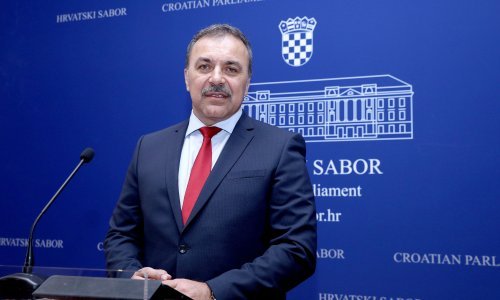 Orepić: Stvarni broj birača za pola milijuna manji od službenog