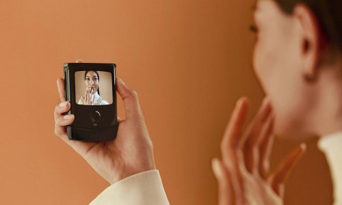 Pomaknut rok za isporuku Motorolinog smartfona Razr