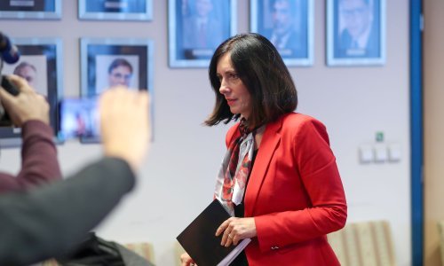 Nakon sastanka sa sindikalistima Divjak poslala oštru poruku Aladroviću: Istina boli