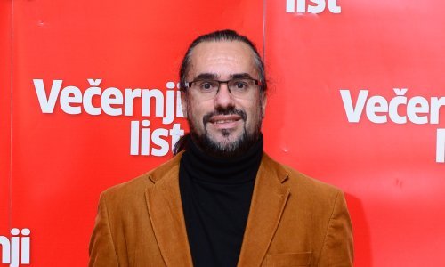 Kristijan Vujičić predstavio novu knjigu ‘Kad su padali zidovi’