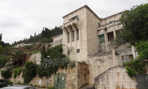 Država 'za siću' iznajmljuje vilu Regenhart, bivše odmaralište Jugobanke. Evo što se još nudi