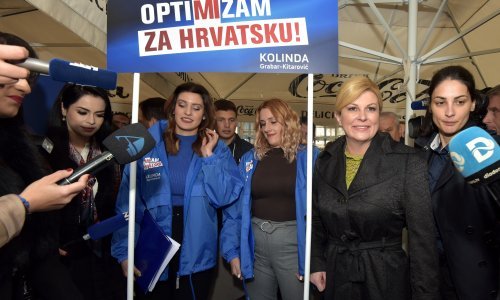 Grabar-Kitarović u jednom danu skupila 10.000 potpisa i poručila: 'U pobjedu, za vas i Domovinu'