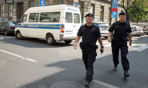 Uskok istražuje 27 ljudi, na uvozu automobila utajili više milijuna kuna poreza